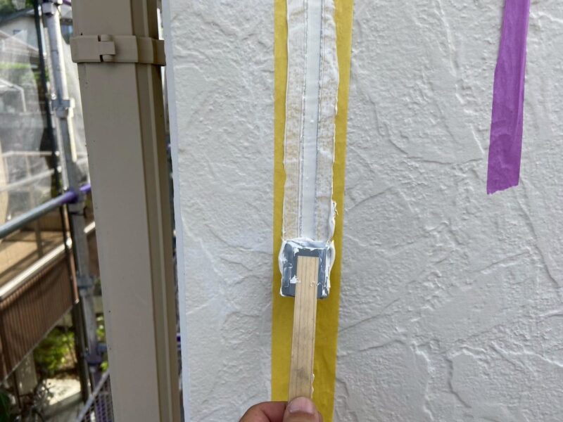 福岡県福岡市東区松崎のI様邸でチョーキングやひび割れ、シーリング劣化が見られる外壁の塗装工事を行いました。2025年8月2日完成です。【HPより】