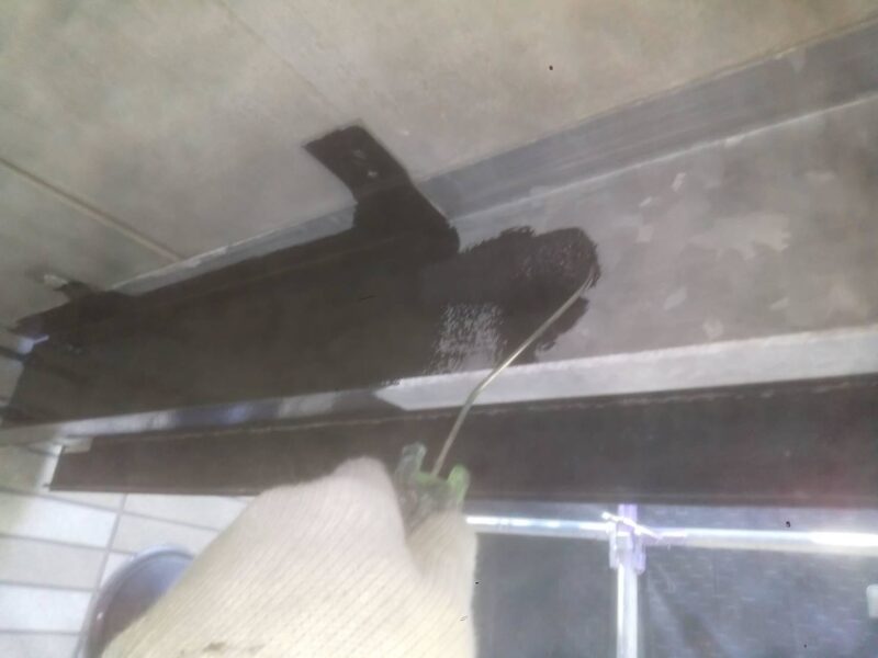 福岡県福岡市東区馬出のNアパートで外壁のひび割れやシーリングの劣化を補修する外壁塗装と屋根塗装工事を行いました。2025年8月31日完成です。【HPより】