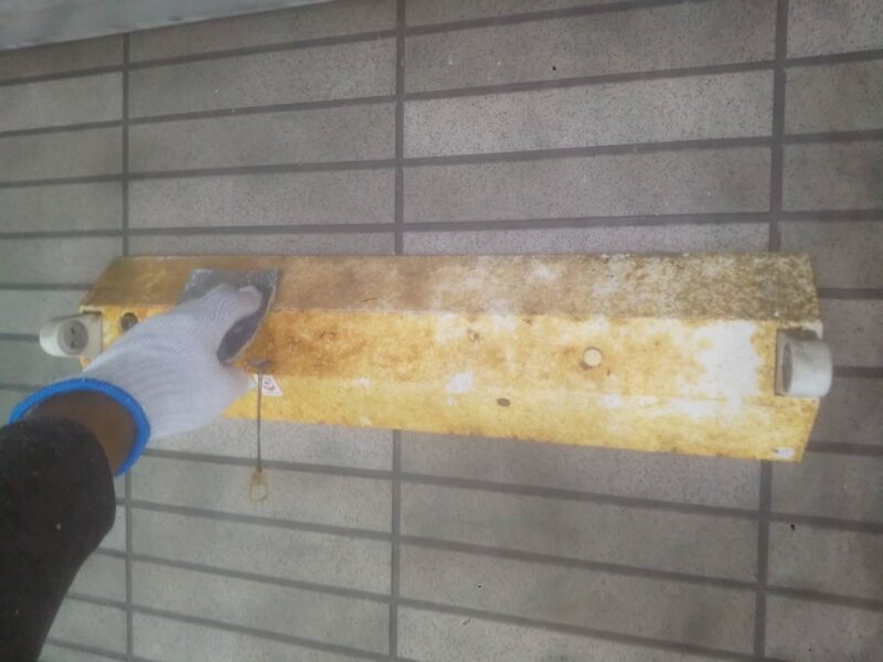 福岡県福岡市東区馬出のNアパートで外壁のひび割れやシーリングの劣化を補修する外壁塗装と屋根塗装工事を行いました。2025年8月31日完成です。【HPより】