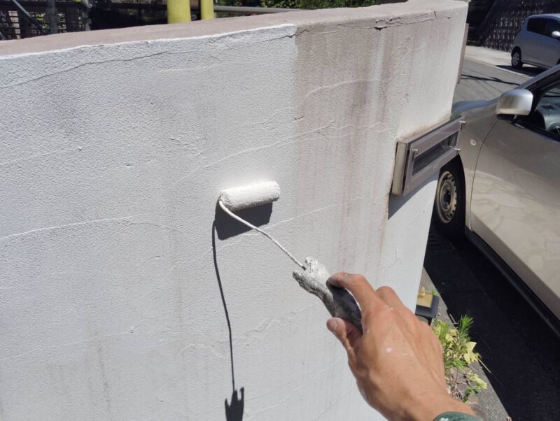 福岡県福岡市東区松崎のI様邸でチョーキングやひび割れ、シーリング劣化が見られる外壁の塗装工事を行いました。2025年8月2日完成です。【HPより】