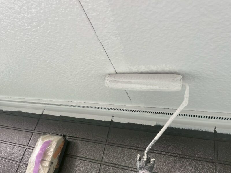 福岡県福岡市東区馬出のNアパートで外壁のひび割れやシーリングの劣化を補修する外壁塗装と屋根塗装工事を行いました。2025年8月31日完成です。【HPより】