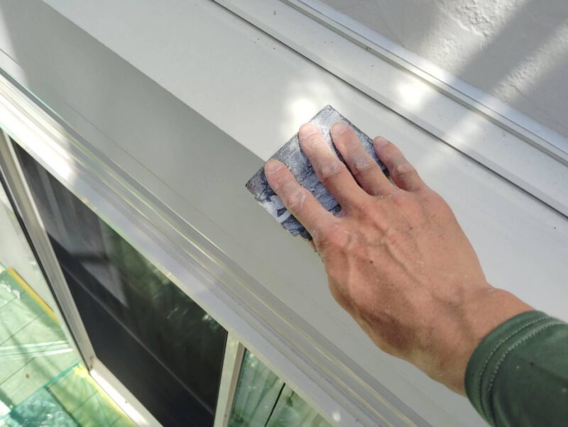 福岡県福岡市東区松崎のI様邸でチョーキングやひび割れ、シーリング劣化が見られる外壁の塗装工事を行いました。2025年8月2日完成です。【HPより】