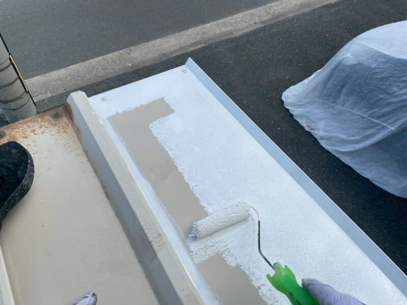 福岡県福岡市東区馬出のNアパートで外壁のひび割れやシーリングの劣化を補修する外壁塗装と屋根塗装工事を行いました。2025年8月31日完成です。【HPより】