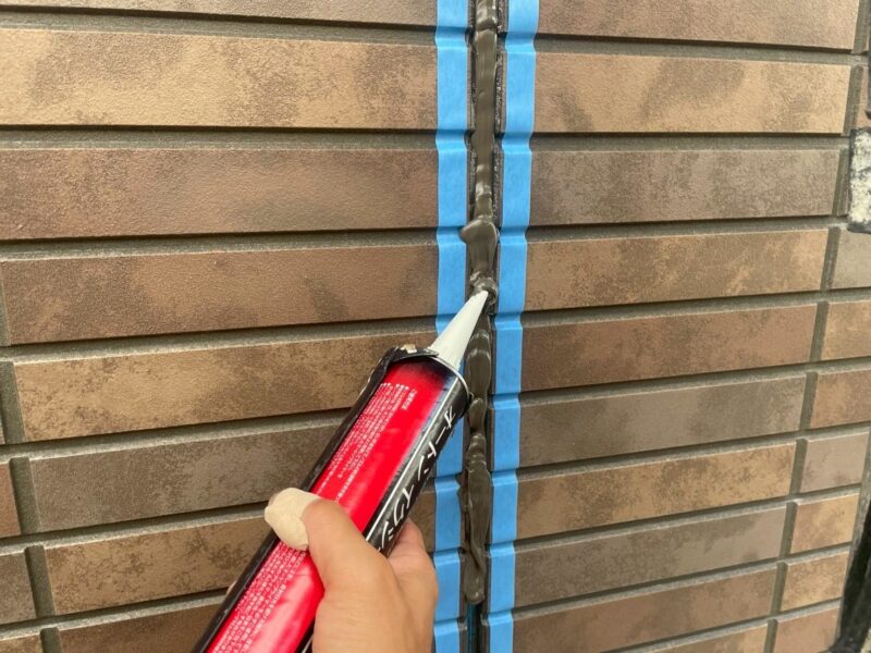 福岡県福岡市東区青葉のM様邸で外壁のひび割れや屋根の色あせに対応する外壁屋根塗装工事を行いました。2025年8月19日完成です。【チラシより】
