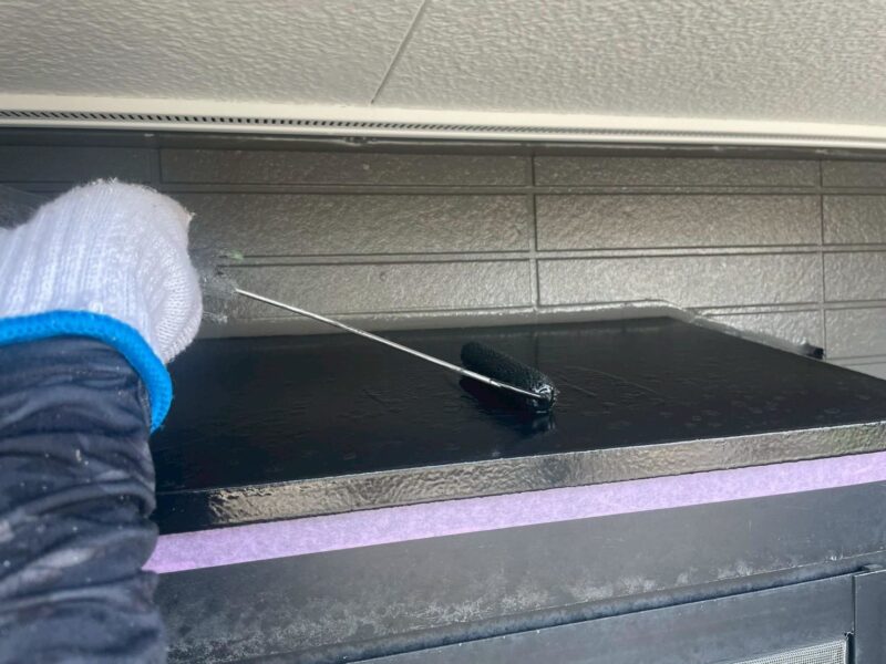 福岡県福岡市東区馬出のNアパートで外壁のひび割れやシーリングの劣化を補修する外壁塗装と屋根塗装工事を行いました。2025年8月31日完成です。【HPより】