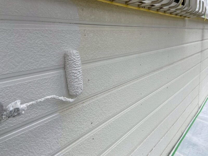 福岡県福岡市東区三苫のS様邸で外壁の劣化や軒天の傷みを直す外壁塗装と軒天張り替え波板張り替え工事を行いました。2025年9月18日完成です。【チラシより】