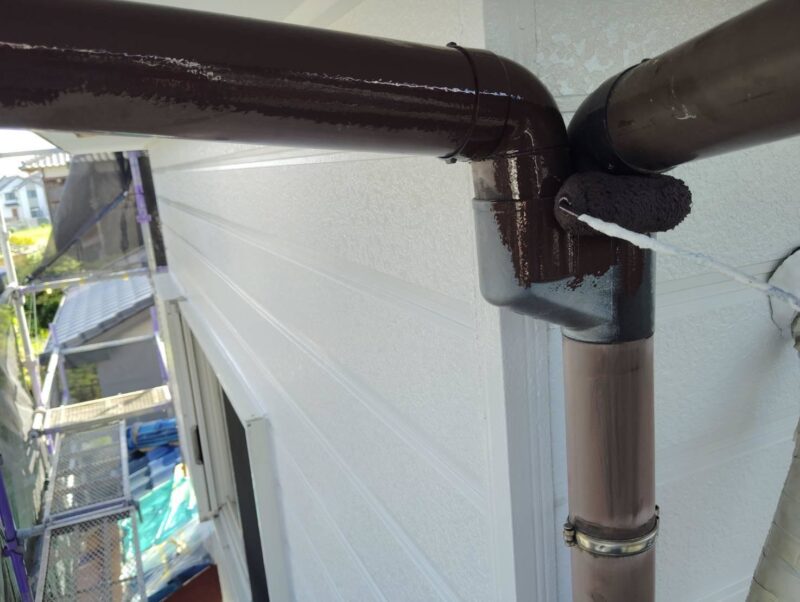 福岡県福岡市東区三苫のS様邸で外壁の劣化や軒天の傷みを直す外壁塗装と軒天張り替え波板張り替え工事を行いました。2025年9月18日完成です。【チラシより】