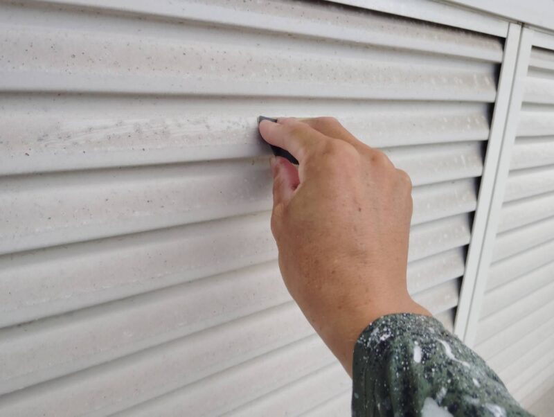 福岡県福岡市東区三苫のS様邸で外壁の劣化や軒天の傷みを直す外壁塗装と軒天張り替え波板張り替え工事を行いました。2025年9月18日完成です。【チラシより】