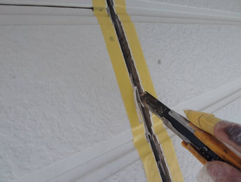 福岡県福岡市東区三苫のS様邸で外壁の劣化や軒天の傷みを直す外壁塗装と軒天張り替え波板張り替え工事を行いました。2025年9月18日完成です。【チラシより】