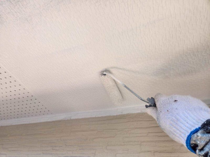 福岡県糟屋郡新宮町下府のH様邸でシーリングの割れや外壁の劣化を補修する外壁塗装工事を行いました。2025年10月2日完成です。【チラシより】