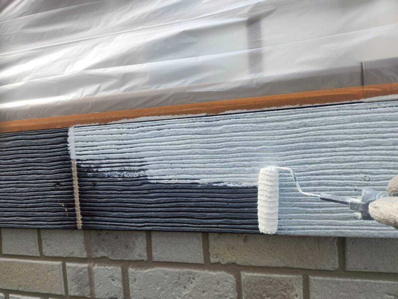 福岡県糟屋郡新宮町下府のH様邸でシーリングの割れや外壁の劣化を補修する外壁塗装工事を行いました。2025年10月2日完成です。【チラシより】