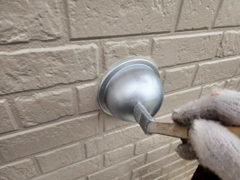 福岡県糟屋郡新宮町下府のH様邸でシーリングの割れや外壁の劣化を補修する外壁塗装工事を行いました。2025年10月2日完成です。【チラシより】