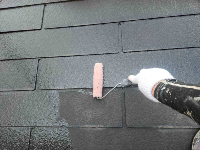 福岡県古賀市花見東のT様邸でチョーキングやシーリングの劣化を補修し屋根と外壁を美しく保つ塗装工事を行いました。2025年10月28日完成です。【HPより】