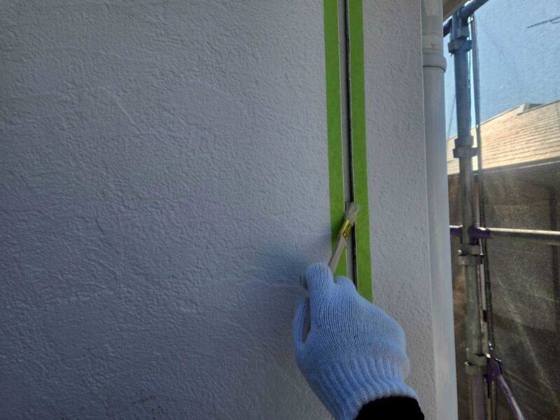 福岡県古賀市花見東のT様邸でチョーキングやシーリングの劣化を補修し屋根と外壁を美しく保つ塗装工事を行いました。2025年10月28日完成です。【HPより】