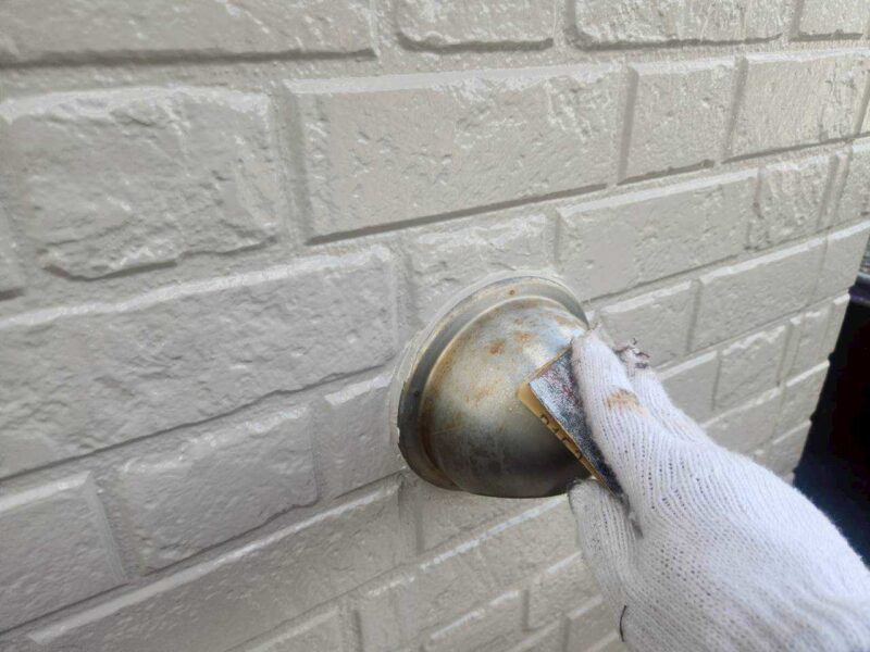 福岡県糟屋郡新宮町下府のH様邸でシーリングの割れや外壁の劣化を補修する外壁塗装工事を行いました。2025年10月2日完成です。【チラシより】