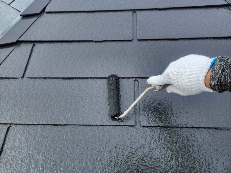 福岡県古賀市花見東のT様邸でチョーキングやシーリングの劣化を補修し屋根と外壁を美しく保つ塗装工事を行いました。2025年10月28日完成です。【HPより】