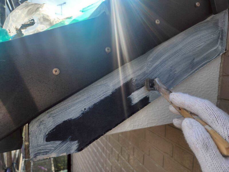 福岡県糟屋郡新宮町下府のH様邸でシーリングの割れや外壁の劣化を補修する外壁塗装工事を行いました。2025年10月2日完成です。【チラシより】