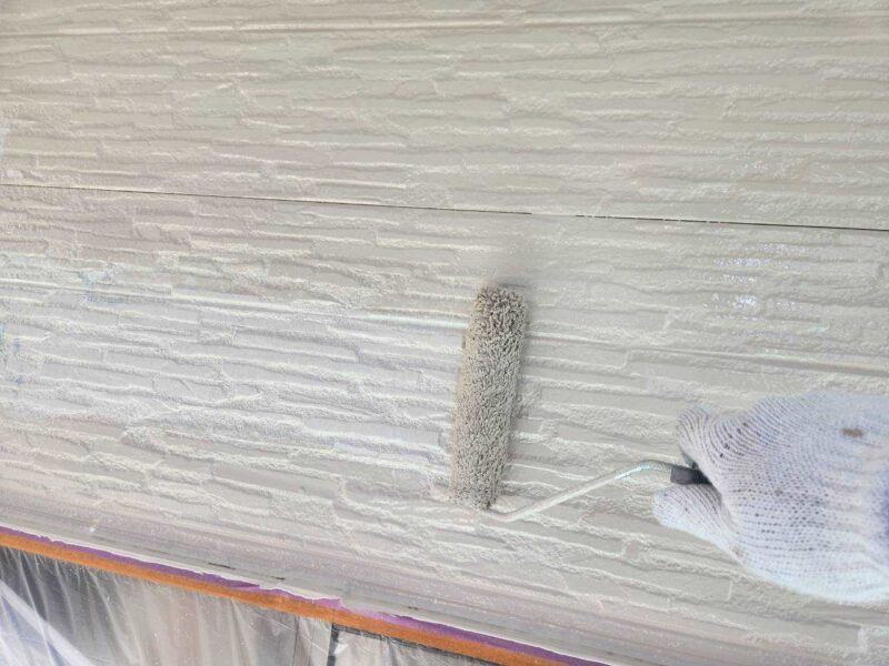 福岡県糟屋郡新宮町下府のH様邸でシーリングの割れや外壁の劣化を補修する外壁塗装工事を行いました。2025年10月2日完成です。【チラシより】