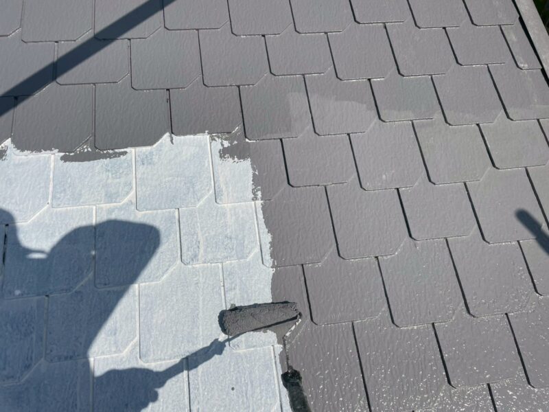 福岡県筑紫野市光が丘のT様邸で屋根の塗膜劣化と付帯部の色あせを整える塗装工事を行っています。2025年10月4日着工です。【OB様より】