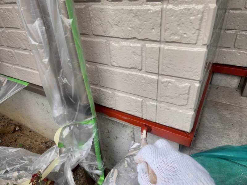 福岡県糟屋郡新宮町下府のH様邸でシーリングの割れや外壁の劣化を補修する外壁塗装工事を行いました。2025年10月2日完成です。【チラシより】