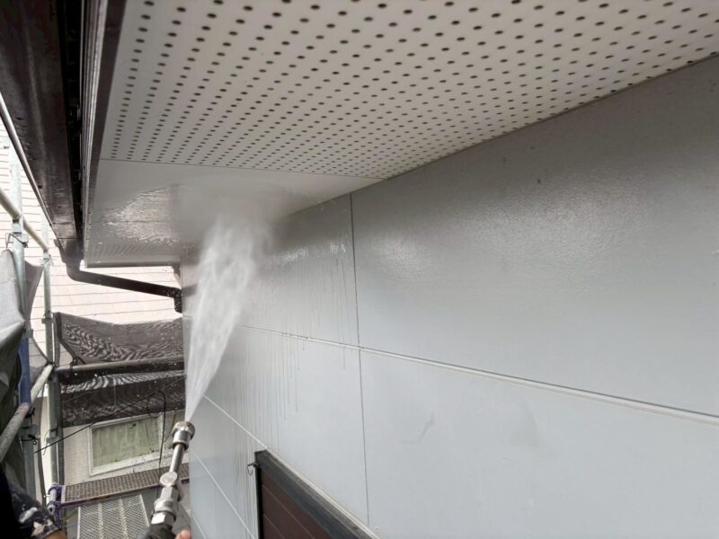 福岡県古賀市舞の里のY様邸で外壁の塗膜剥がれや屋根の劣化を補修する外壁屋根塗装・防水工事を行いました。2025年10月14日完成です。【HPより】