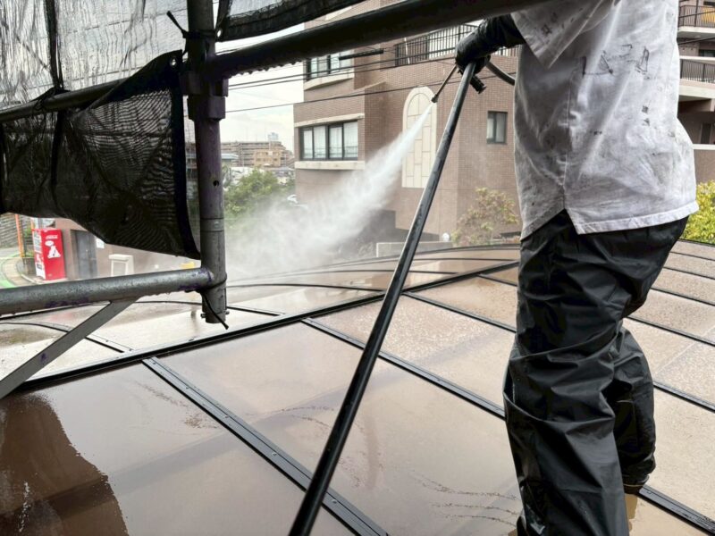 福岡県福岡市東区香椎のN様邸で外壁と屋根を保護し美観を取り戻す塗装工事を行いました。2025年11月11日完成です。【HPより】