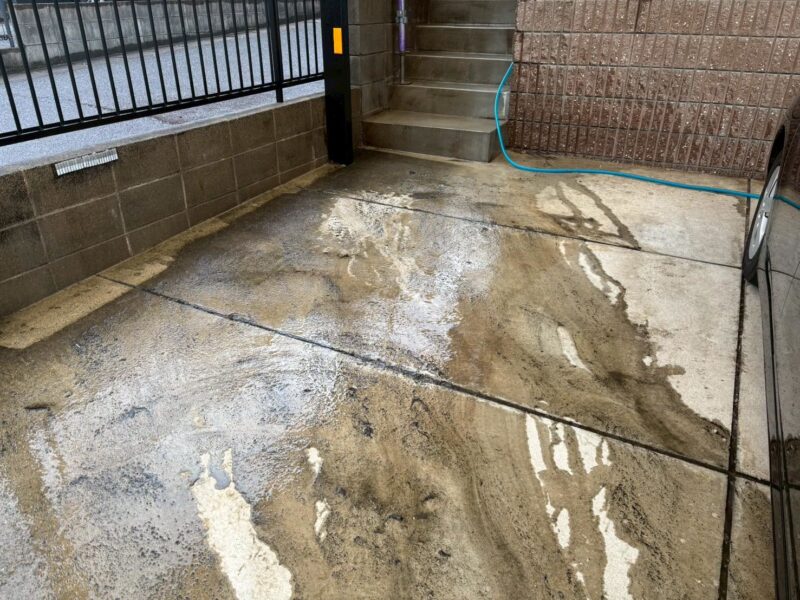 福岡県福岡市東区香椎のN様邸で外壁と屋根を保護し美観を取り戻す塗装工事を行いました。2025年11月11日完成です。【HPより】