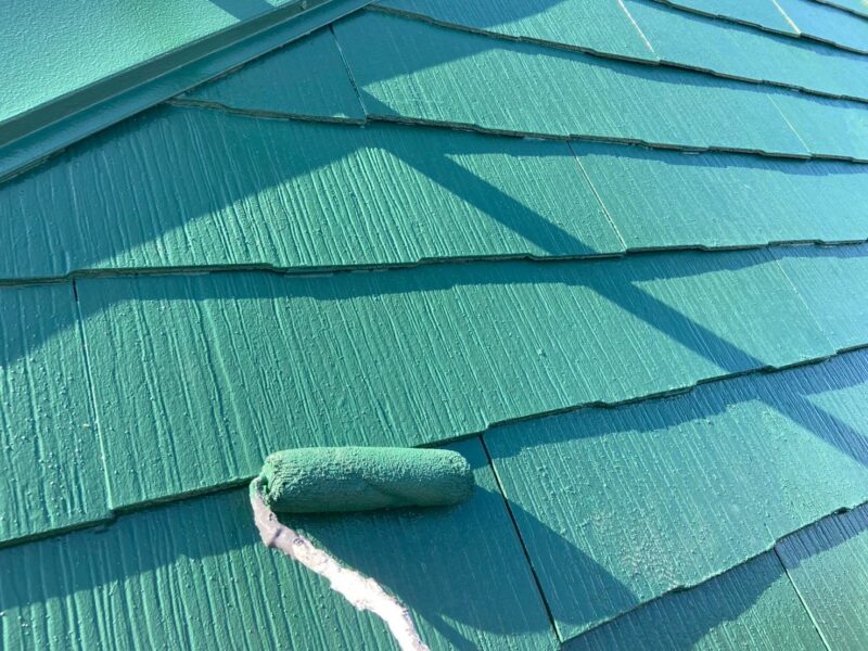 福岡県古賀市天神のO様邸で雨漏りの原因を改善し屋根を守る陸屋根カバー工法と一部塗装工事を行いました。2025年11月1日完成です。【HPより】