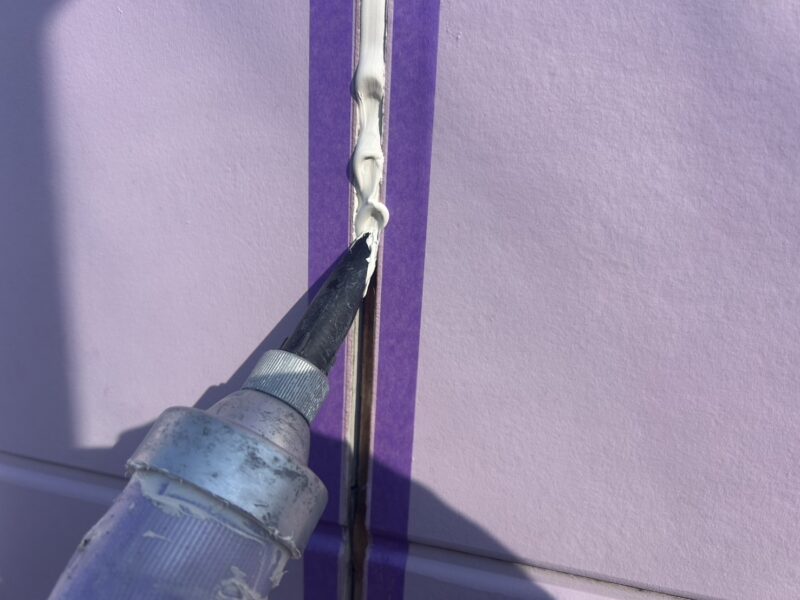 福岡県福岡市西区西の丘のN様邸で外壁の防水性を回復し美観を整える外壁塗装工事を行っています。2025年11月12日着工です。【HPより】