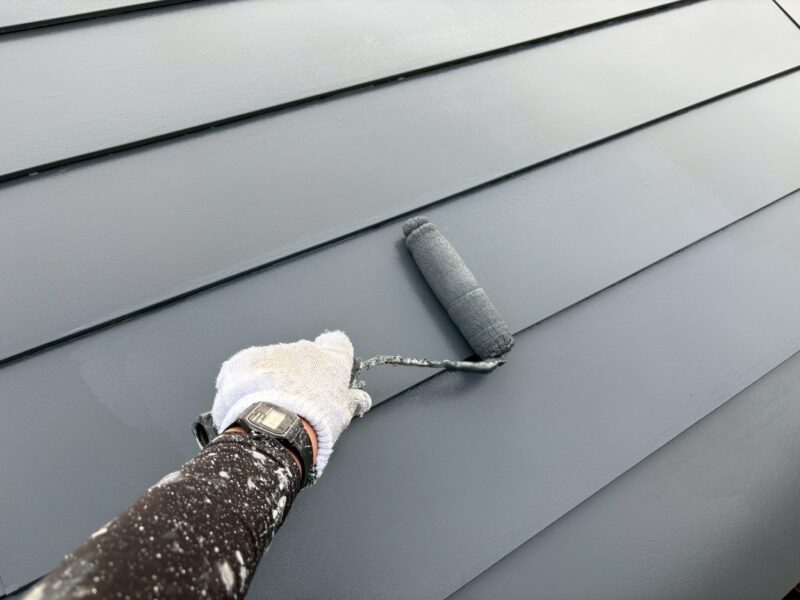 福岡県福岡市早良区飯倉のW様邸で外壁と屋根を保護し美しさを取り戻す塗装工事を行っています。2025年11月1日着工です。【ご紹介より】