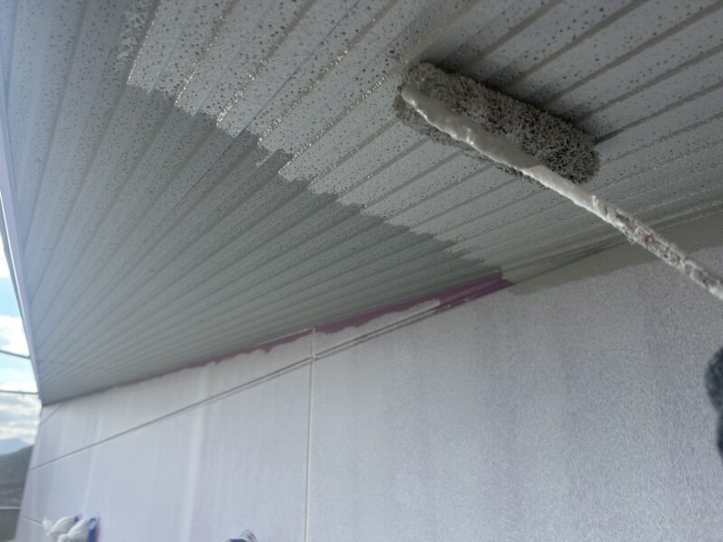 福岡県福岡市西区西の丘のN様邸で外壁の防水性を回復し美観を整える外壁塗装工事を行っています。2025年11月12日着工です。【HPより】