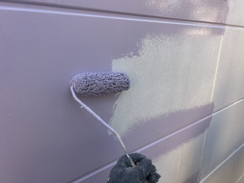 福岡県福岡市西区西の丘のN様邸で外壁の防水性を回復し美観を整える外壁塗装工事を行っています。2025年11月12日着工です。【HPより】