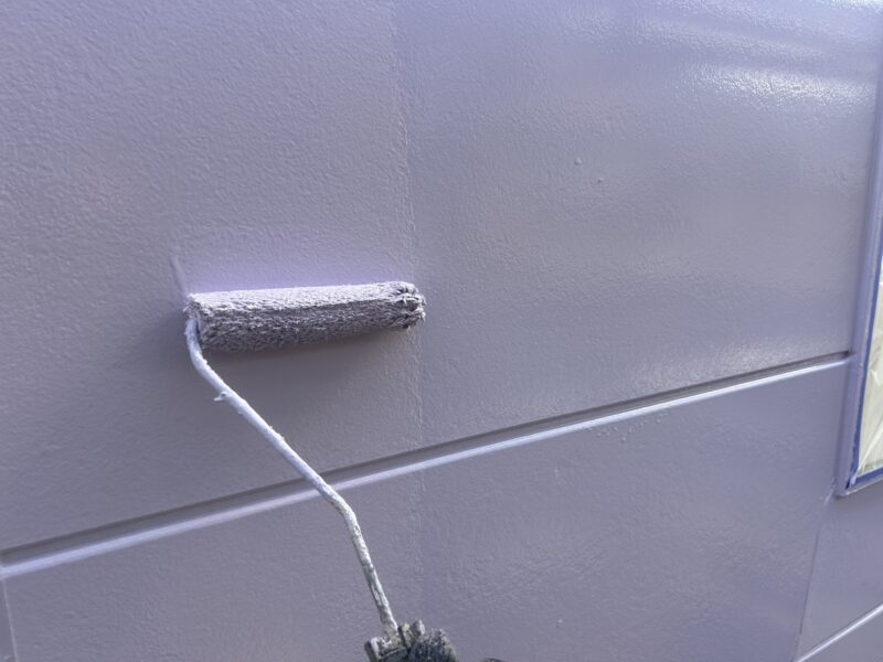 福岡県福岡市西区西の丘のN様邸で外壁の防水性を回復し美観を整える外壁塗装工事を行っています。2025年11月12日着工です。【HPより】