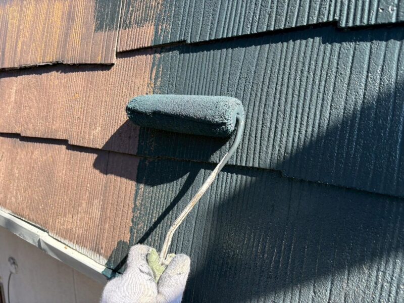 福岡県古賀市天神のO様邸で雨漏りの原因を改善し屋根を守る陸屋根カバー工法と一部塗装工事を行いました。2025年11月1日完成です。【HPより】