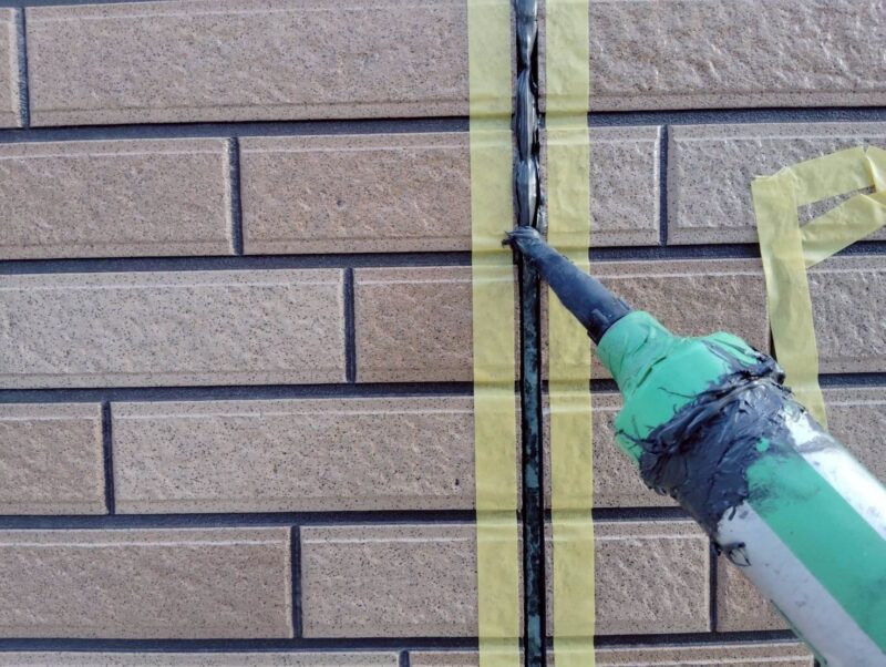 福岡県福岡市博多区博多駅南のSマンション様で、屋根の保護性能を高め外壁の美観を長持ちさせる屋根塗装・外壁クリヤー塗装工事を行いました。2025年12月23日完成です。【HPより】