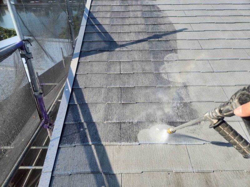 福岡県福岡市東区香住ケ丘のS様邸で外壁のひび割れと屋根の色あせを改善する外壁塗装と屋根塗装工事を行いました。2025年12月13日完成です。【チラシより】