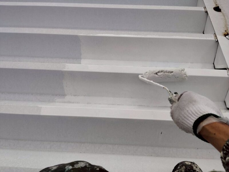 福岡県福岡市博多区博多駅南のSマンション様で、屋根の保護性能を高め外壁の美観を長持ちさせる屋根塗装・外壁クリヤー塗装工事を行いました。2025年12月23日完成です。【HPより】