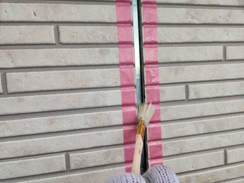 福岡県福岡市東区香住ケ丘のS様邸で外壁のひび割れと屋根の色あせを改善する外壁塗装と屋根塗装工事を行いました。2025年12月13日完成です。【チラシより】