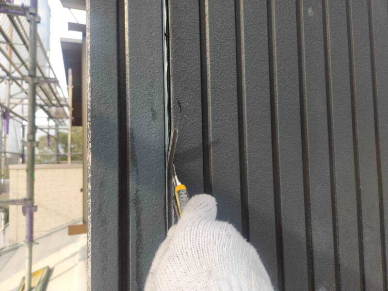 福岡県福岡市東区香住ケ丘のS様邸で外壁のひび割れと屋根の色あせを改善する外壁塗装と屋根塗装工事を行いました。2025年12月13日完成です。【チラシより】