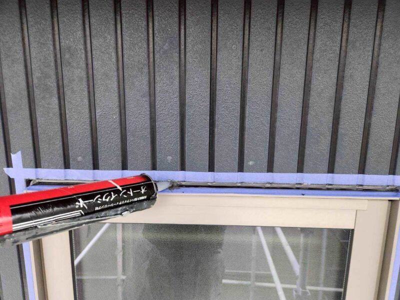 福岡県福岡市東区香住ケ丘のS様邸で外壁のひび割れと屋根の色あせを改善する外壁塗装と屋根塗装工事を行いました。2025年12月13日完成です。【チラシより】