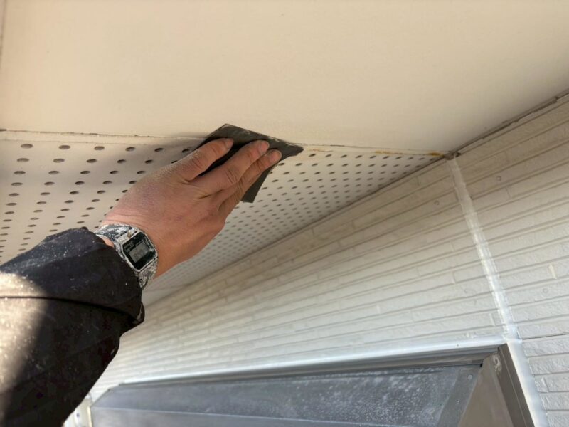 福岡県福岡市東区三苫のT様邸で外壁のひび割れと目地劣化、屋根の色あせを改善する外壁塗装と屋根塗装工事を行いました。2026年1月29日完成です。【HPより】