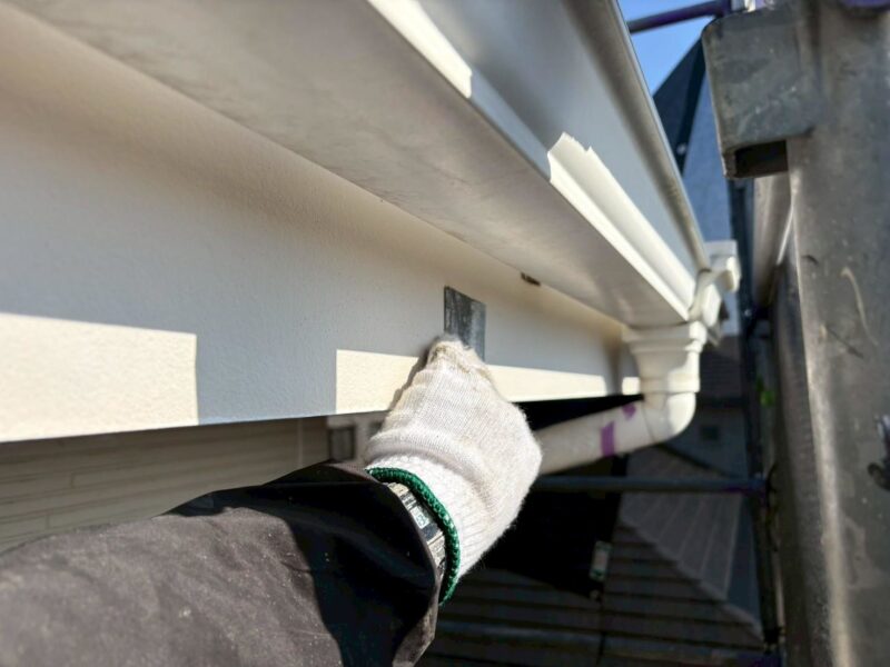 福岡県福岡市東区三苫のT様邸で外壁のひび割れと目地劣化、屋根の色あせを改善する外壁塗装と屋根塗装工事を行いました。2026年1月29日完成です。【HPより】