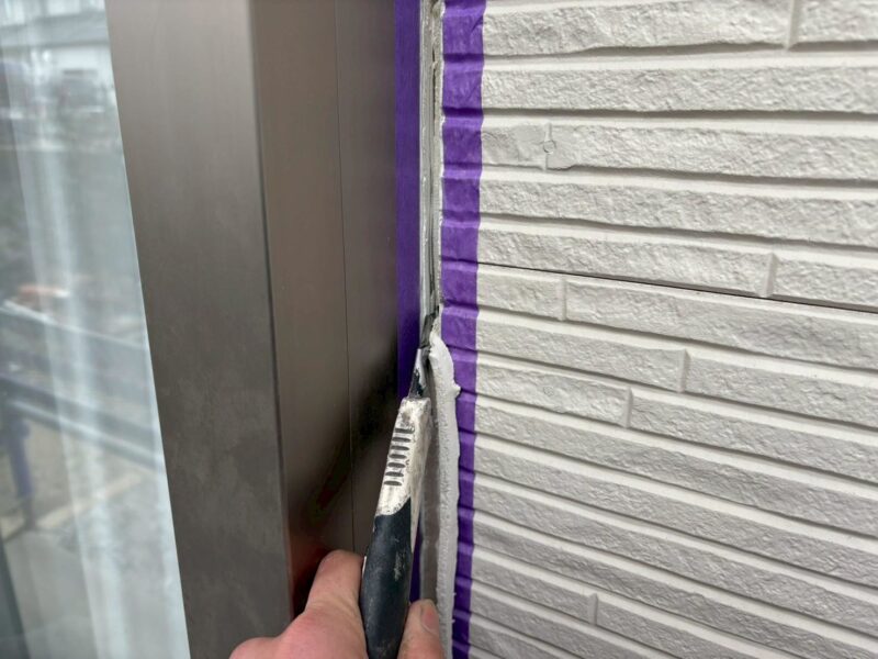 福岡県福岡市東区三苫のT様邸で外壁のひび割れと目地劣化、屋根の色あせを改善する外壁塗装と屋根塗装工事を行いました。2026年1月29日完成です。【HPより】