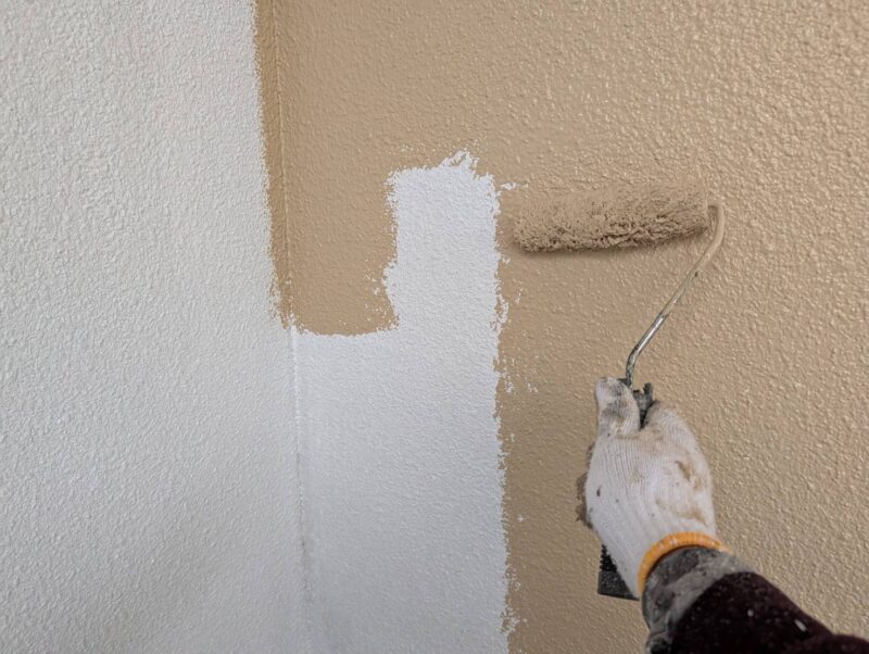 福岡県大野城市月の浦のS様邸で外壁の汚れと屋根の色あせを改善する外壁塗装と屋根塗装工事を行いました。2026年1月23日完成です。【HPより】