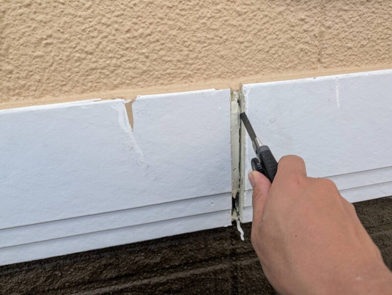 福岡県大野城市月の浦のS様邸で外壁の汚れと屋根の色あせを改善する外壁塗装と屋根塗装工事を行いました。2026年1月23日完成です。【HPより】