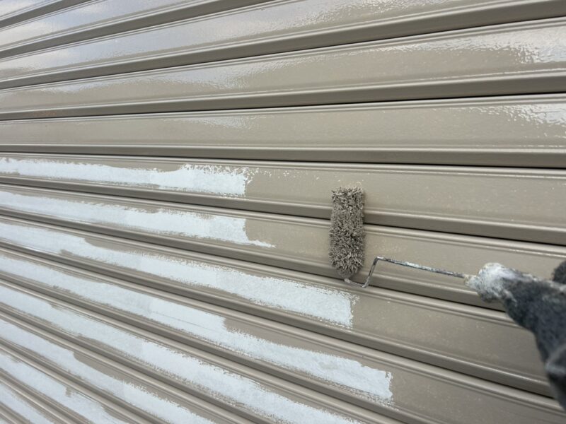 福岡県太宰府市青山のF様邸でシャッター塗装を行いサビ落としから下塗り上塗りまで丁寧に仕上げました!