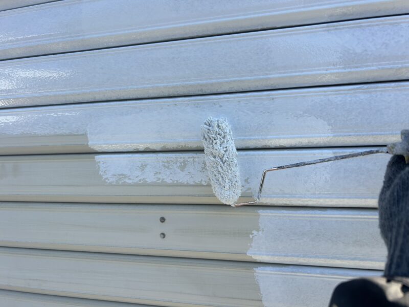 福岡県太宰府市青山のF様邸でシャッター塗装を行いサビ落としから下塗り上塗りまで丁寧に仕上げました!