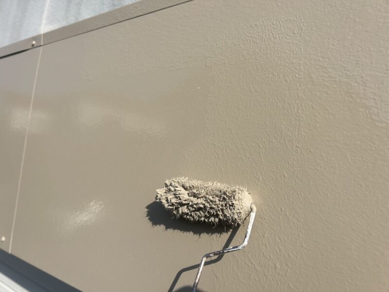 福岡県太宰府市青山のF様邸でシャッター塗装を行いサビ落としから下塗り上塗りまで丁寧に仕上げました!