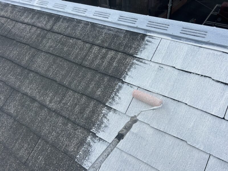 福岡県筑紫野市紫のF様邸で、築15年を迎えた住まいの外壁・屋根・基礎塗装工事を行っています。2026年1月17日着工です。【HPより】