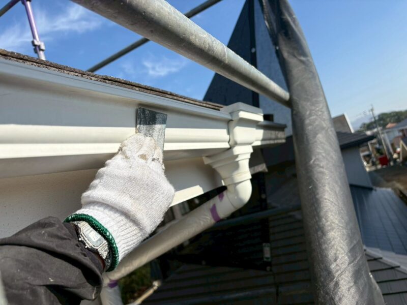 福岡県福岡市東区三苫のT様邸で外壁のひび割れと目地劣化、屋根の色あせを改善する外壁塗装と屋根塗装工事を行いました。2026年1月29日完成です。【HPより】